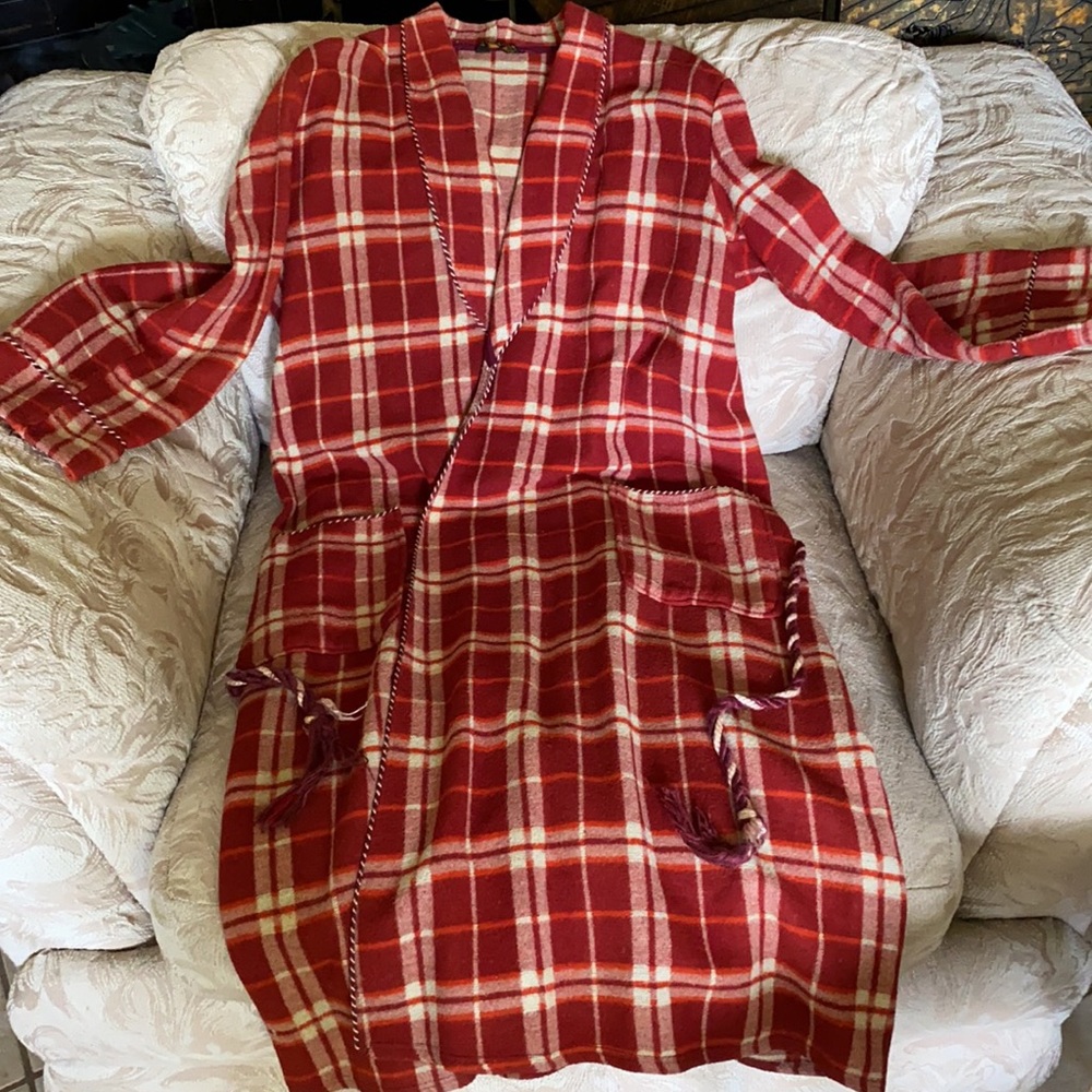 Vintage Beacon Robe